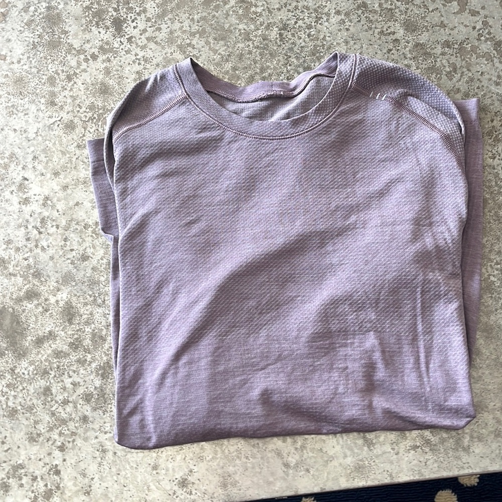 Men’s lululemon purple ish grey xs long sleeve